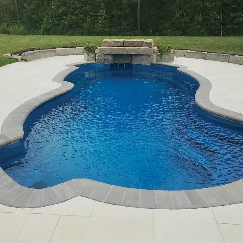 Clear pool water in a fiberglass pool